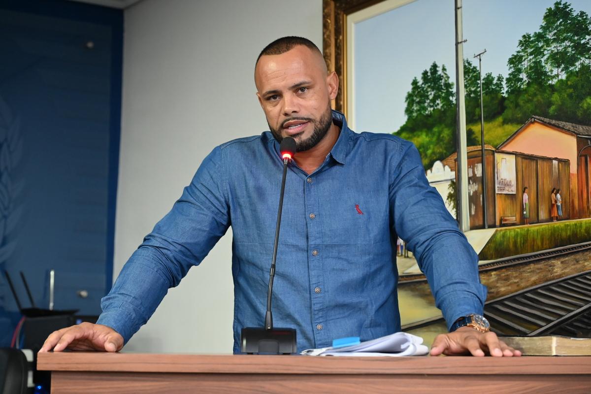 Vereador Léo da Feira propõe cobertura fixa para a GCM no Tablado de Jandira