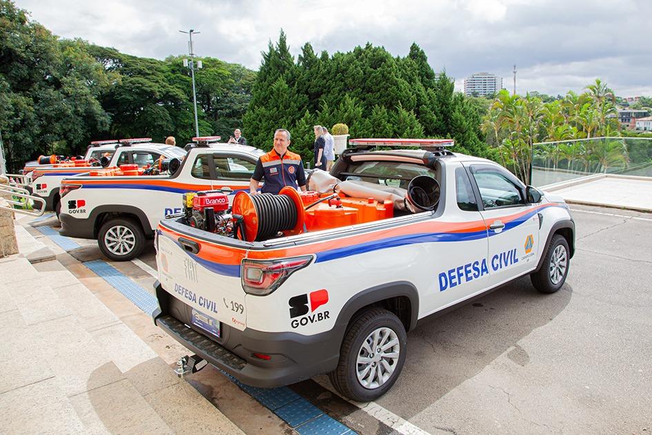 Carapicuíba recebe viatura e novos equipamentos do Governo do Estado para ampliar atendimentos da Defesa Civil