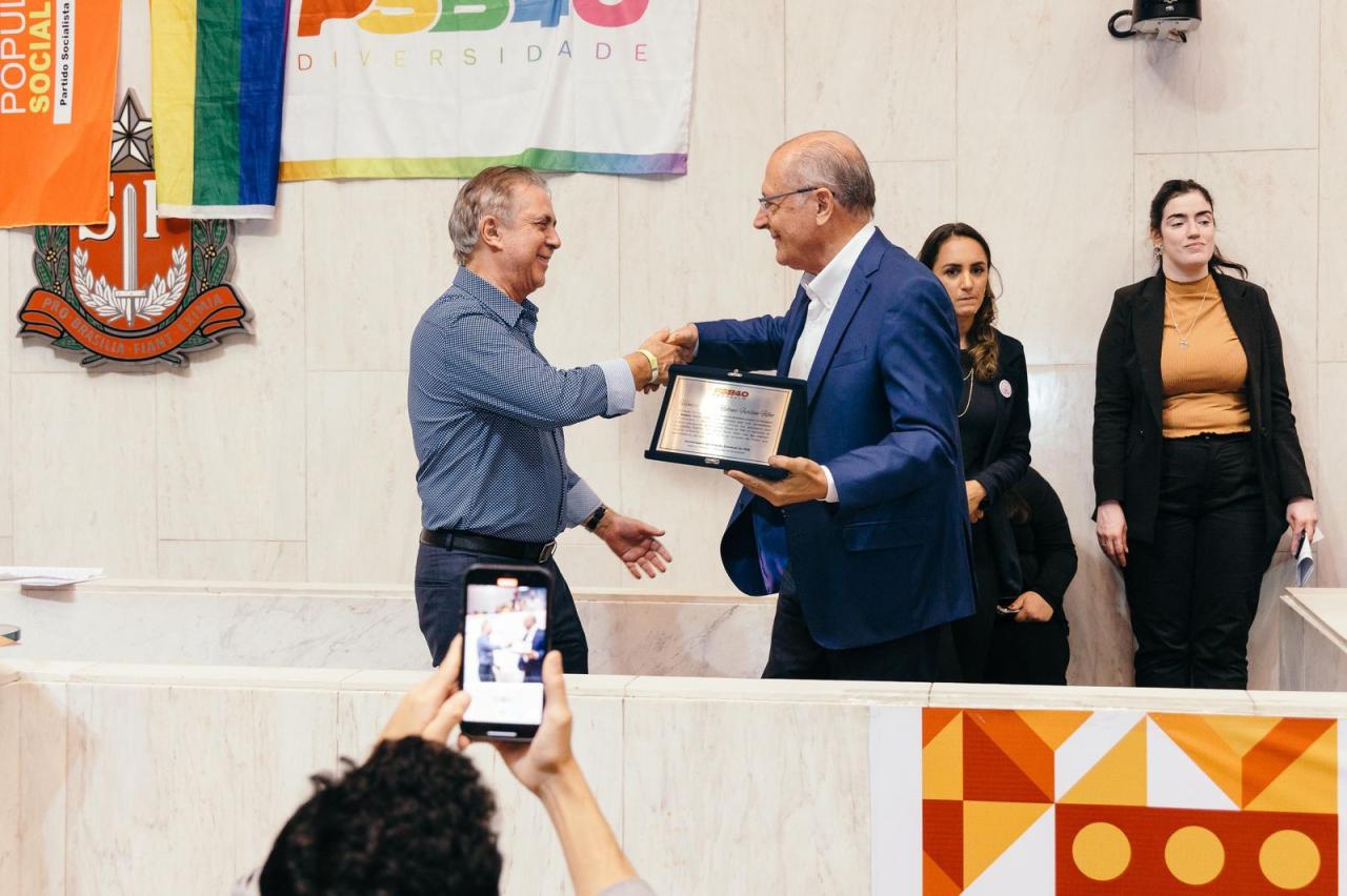 Ex-Prefeito Rubens Furlan recebe homenagem do Vice-presidente da República Geraldo Alckmin ao líder político Rubinho Furlan que nos deixou precocement