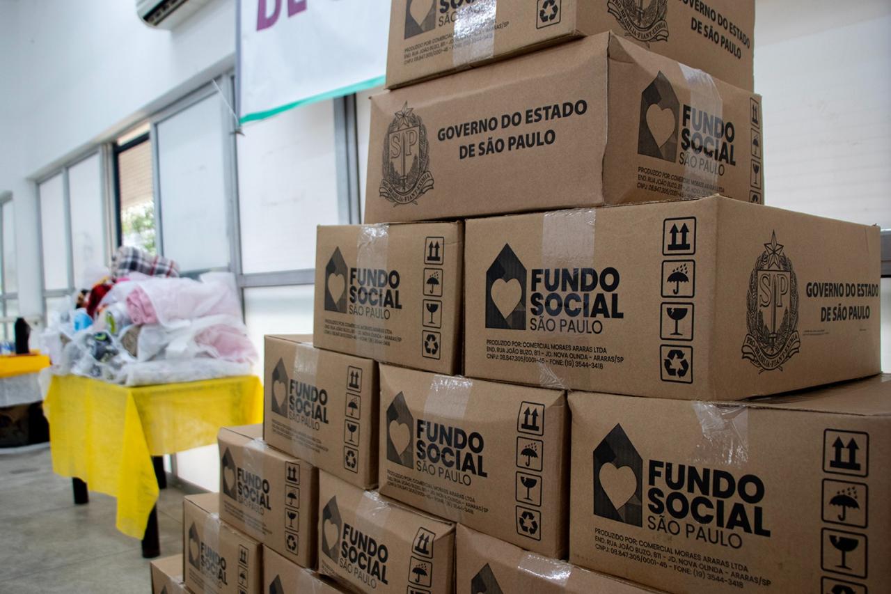 Prefeitura de Carapicuíba distribui mais de 1.000 cestas básicas e cobertores para famílias em situação de vulnerabilidade