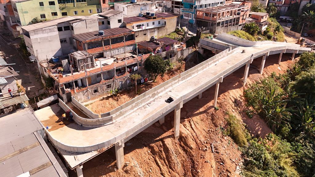Viaduto facilitará acesso a cinco vias no Jardim Califórnia