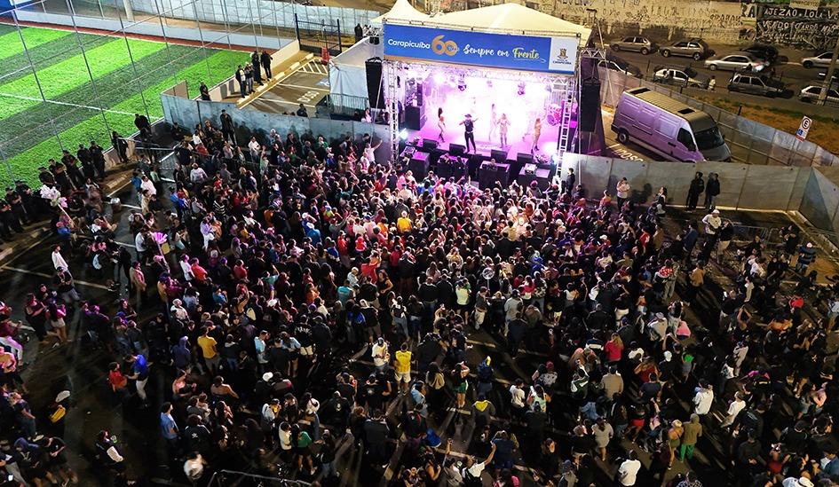 Prefeitura de Carapicuíba entrega revitalização do Campo do Planalto com grande festa e shows com encerramento da Banda Djavú