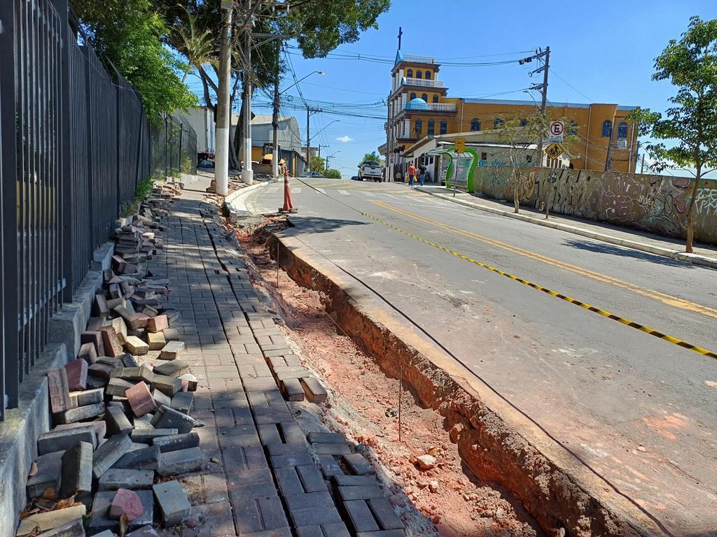 Gestão do prefeito Beto Piteri amplia os serviços, levando asfalto novo e infraestrutura de qualidade a diversos bairros da cidade.