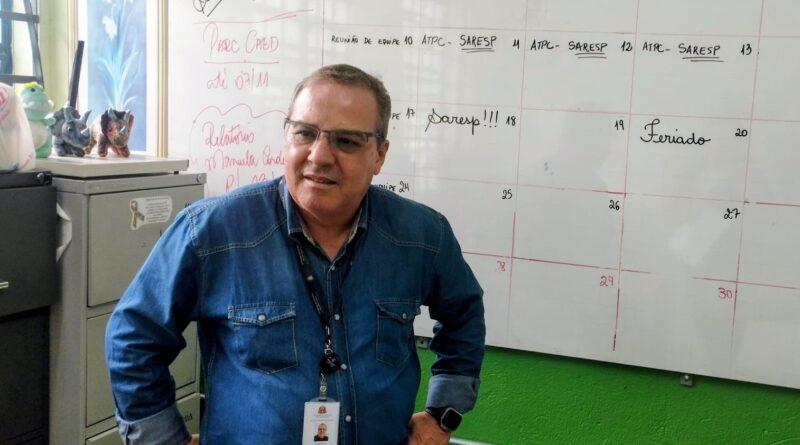 Coordenador Regional de Ensino de Carapicuíba, Hilton Silva, visitou algumas Escolas de Anos Iniciais