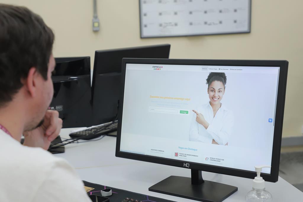 Novo portal Emprega+ Barueri promete revolucionar a conexão entre empresas e talentos da cidade