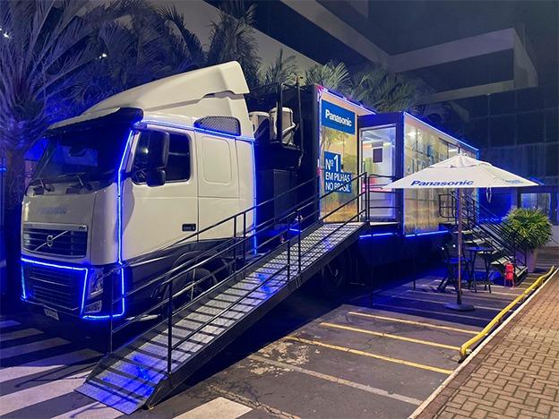 Panasonic leva o Natal Iluminado da Casa do Leo Tour a Carapicuíba