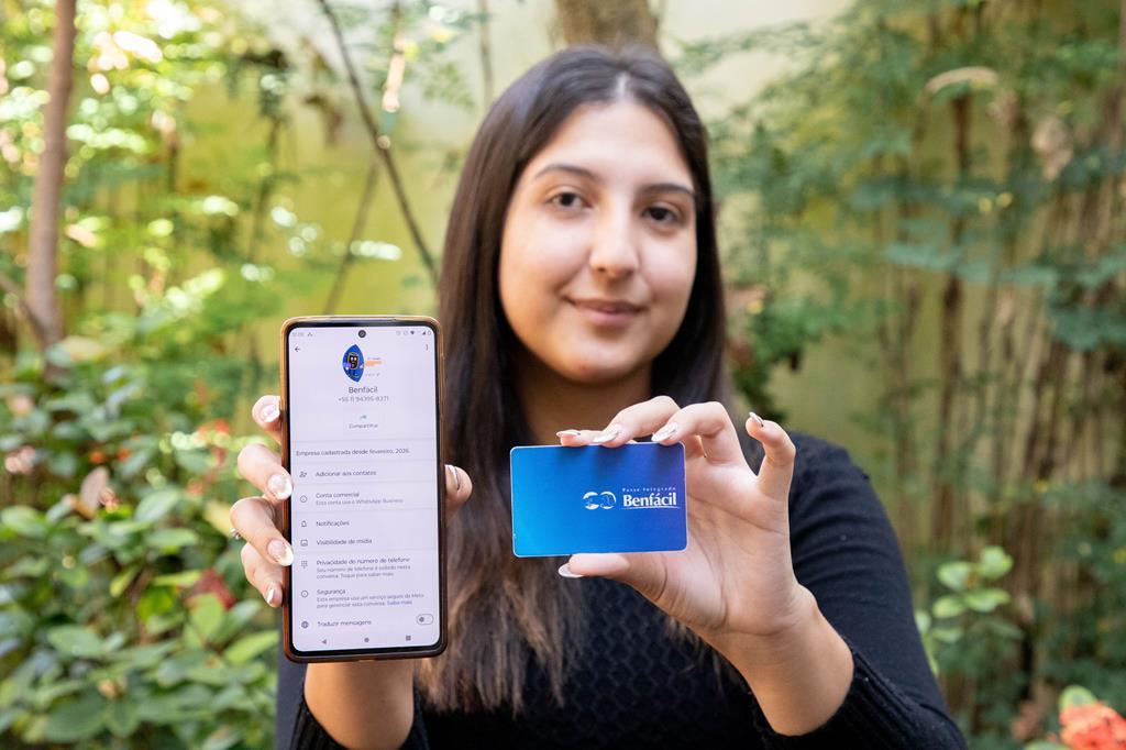 Barueri amplia serviços digitais e permite recarga de transporte via WhatsApp