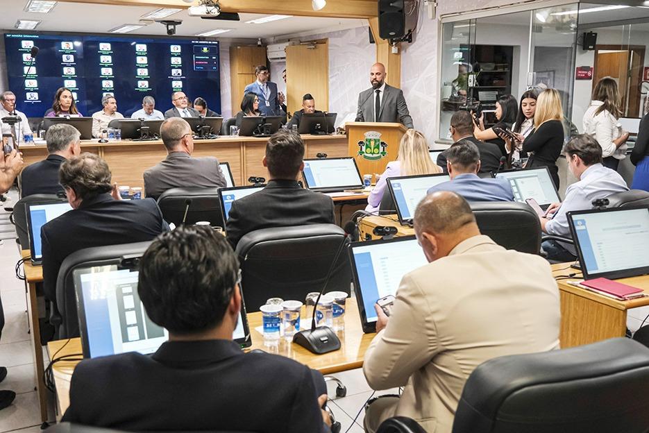 Câmara recebe prefeito na abertura do 2º semestre de 2026